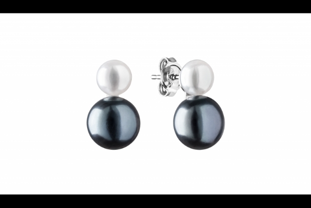 Picture of Gaura pearl earrings